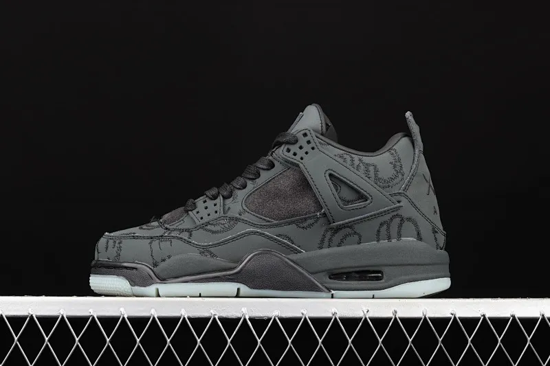 All categories Air Jordan Jordan series basketball shoes Air Jordan 4 G version Kaws x Air Jordan 4 Black AJ4 black suede luminous limited edition 930155-001